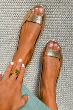 Michèle | Platta sandaler med metallisk finish
