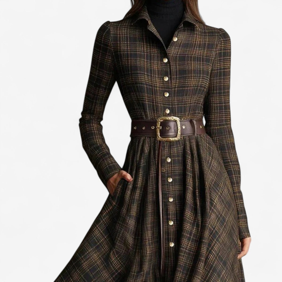 Emília Sára – klassisk maxiklänning i vintagestil