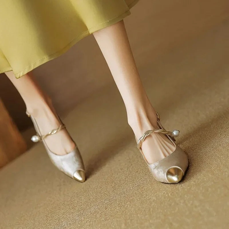 Martine | Slingback-pumps med tvinnad pärldetalj