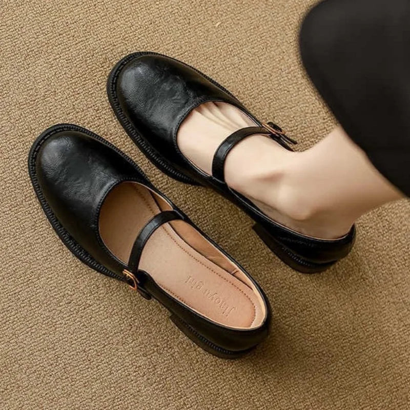 Danielle | Mary Janes i läder med låg klack