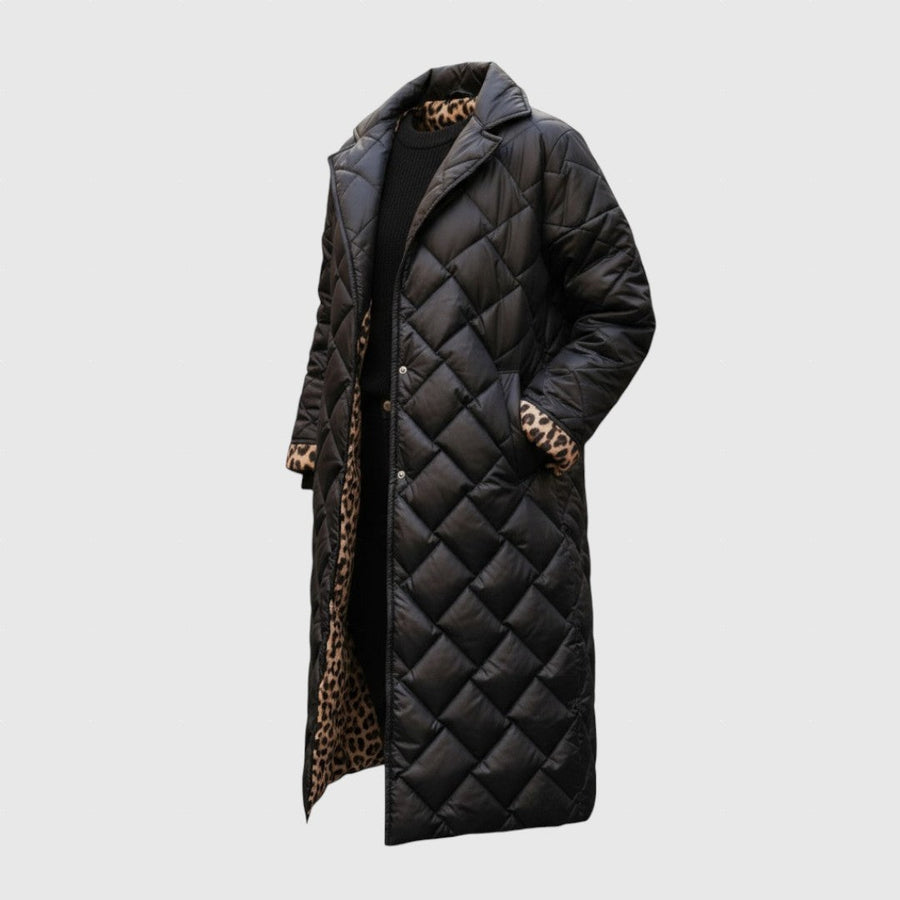 Ofira – diamantkviltad kappa med leopardfoder